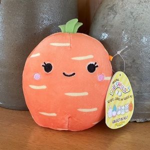 Caroleena the carrot / Easter squishmallow